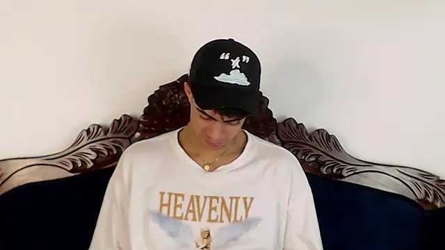 cody pipper  online show from October 30, 1:34 pm