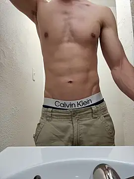 gymratforyouu online show from September 20, 6:35 am