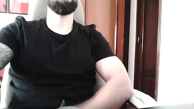 yourfantasy777 online show from April 22, 3:39 pm