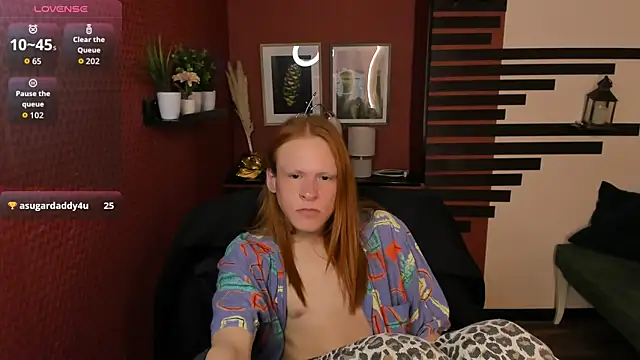 ChloeValentinee online show from October 28, 1:35 pm