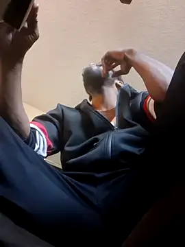 214KingLonggg online show from March 29, 5:46 pm