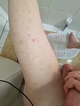 Salsicha244 online show from November 4, 7:59 pm