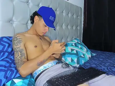 Frayhot777 online show from September 30, 8:34 pm