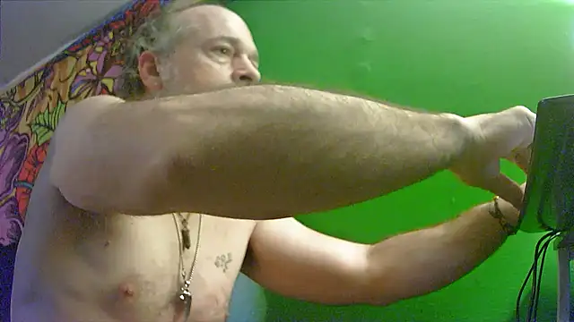 HippieDad333 online show from October 30, 11:39 pm