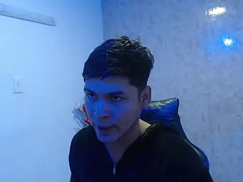Snapshot of Aaron_Foxxx chatting on October 22, 1:15 pm Aaron Foxxx online show from October 22, 1:15 pm