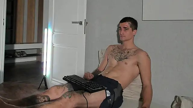 sweet smith8 online show from November 1, 3:05 pm