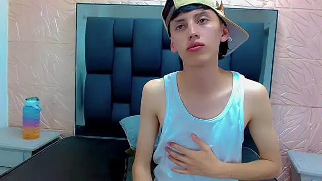 thaigo twink38 online show from December 4, 5:58 am