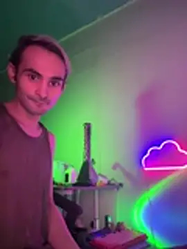 highinhtxx online show from July 14, 1:07 am