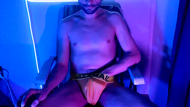 highinhtxx online show from November 16, 10:06 am