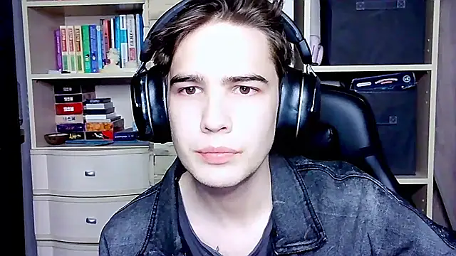 Snapshot of _Chris_Next_Door_ chatting on October 9, 4:56 pm  Chris Next Door  online show from October 9, 4:56 pm