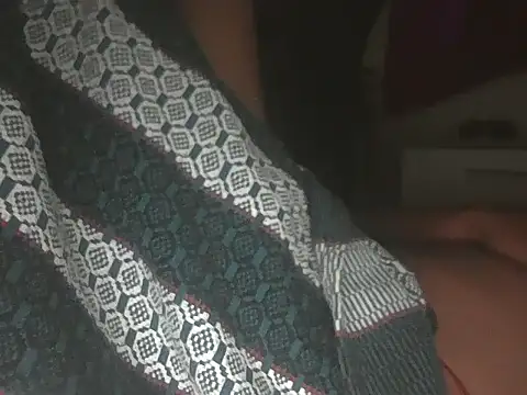 Hhhggghrrr3219 online show from December 2, 4:37 am