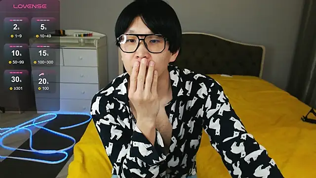 KaiChicken online show from April 12, 9:05 pm