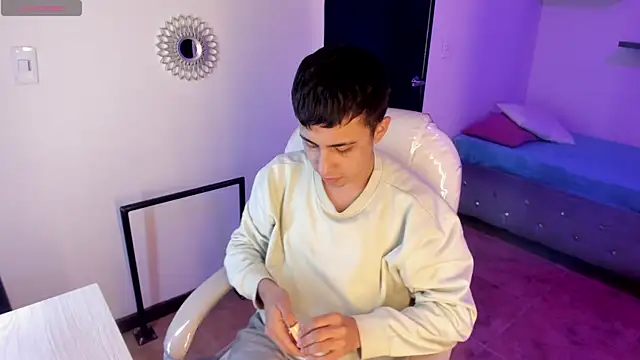 Nyko ds online show from November 27, 4:16 am