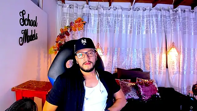 Ethan w12 online show from October 13, 8:04 pm
