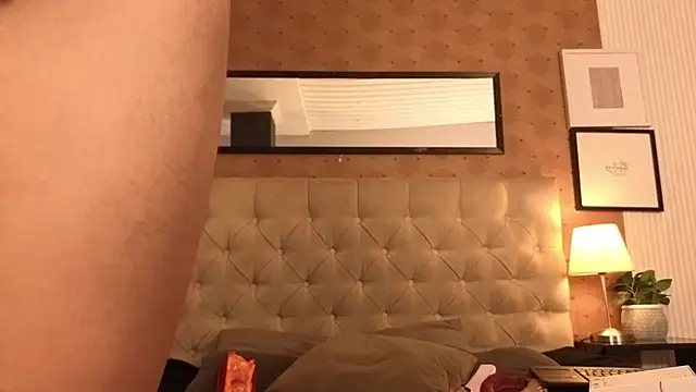 slim tian online show from March 24, 7:18 pm