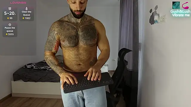 MasculineGuy99 online show from November 16, 7:43 am