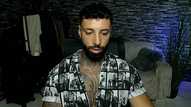 MasculineGuy99 online show from July 2, 12:22 pm