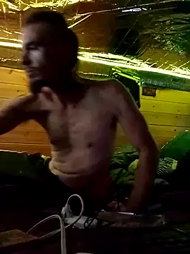 LetMeLiqU online show from April 26, 9:33 pm