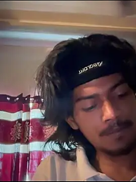 Ujjwallkumar0069 online show from May 27, 5:15 am