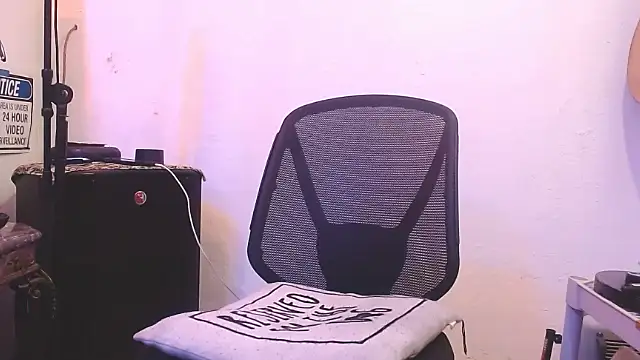 Tommy Love23 online show from November 18, 9:57 am