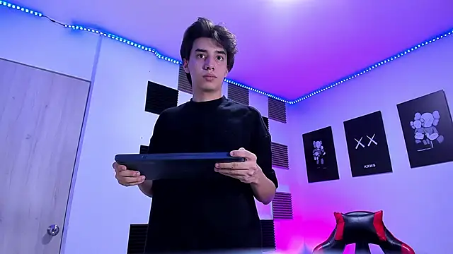 jeycobb online show from April 7, 1:05 am