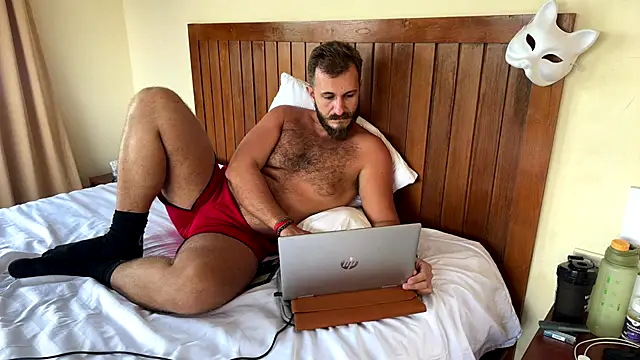 mrmaxiy online show from April 20, 8:17 am