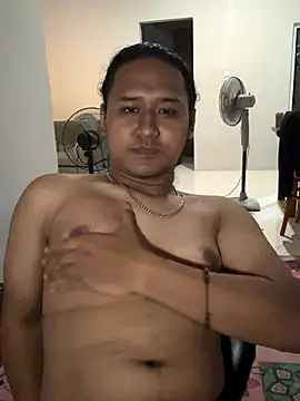 latexidn online show from November 28, 3:03 pm