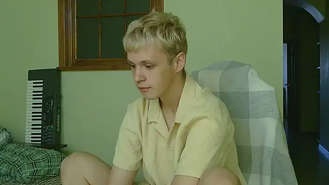 Snapshot of _Timmy_Boy_ chatting on October 19, 7:22 am  Timmy Boy  online show from October 19, 7:22 am