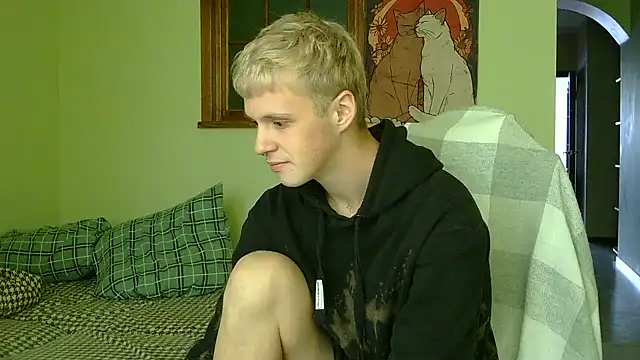 Snapshot of _Timmy_Boy_ chatting on October 12, 7:13 am  Timmy Boy  online show from October 12, 7:13 am
