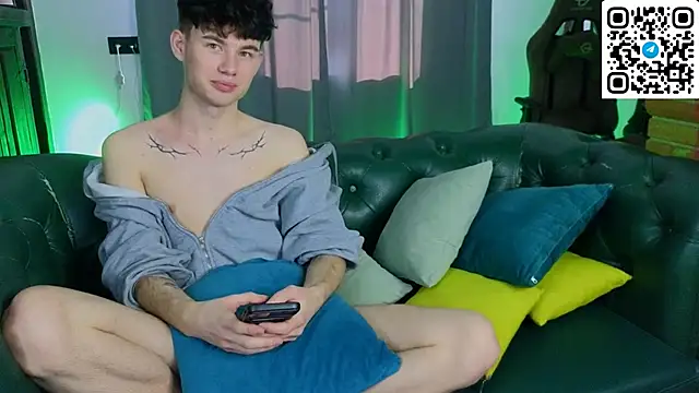 Cute Mike online show from March 2, 5:08 am