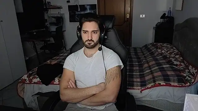 Al3xox02 online show from January 14, 7:50 pm