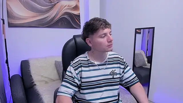 Leoo Miller online show from December 17, 7:48 am