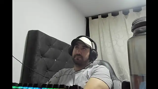 coolfriki online show from April 9, 1:47 am