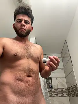 Snapshot of Alby0117 chatting on October 18, 11:48 am Alby0117 online show from October 18, 11:48 am