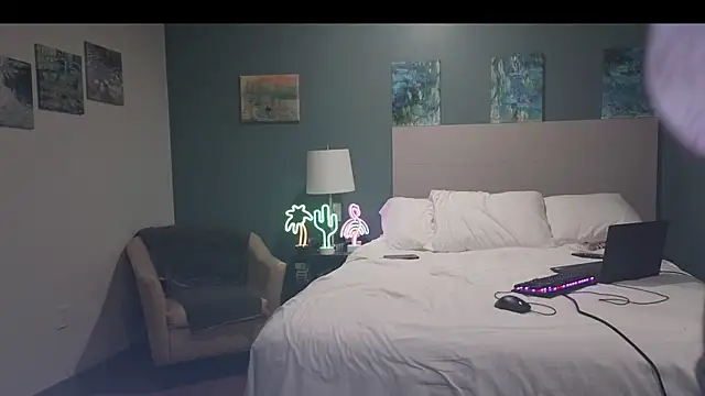 Fuck-Buddy-4U online show from March 3, 9:54 pm