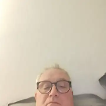 macdut67 online show from March 23, 5:57 am