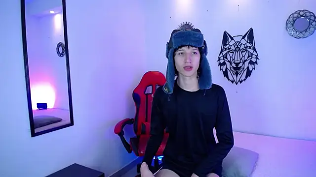 Emo Boy  online show from December 21, 12:57 pm