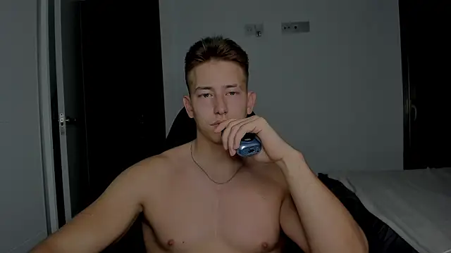 find0m master online show from April 26, 8:05 pm