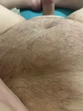 Snapshot of tinychub chatting on October 9, 3:00 am tinychub online show from October 9, 3:00 am