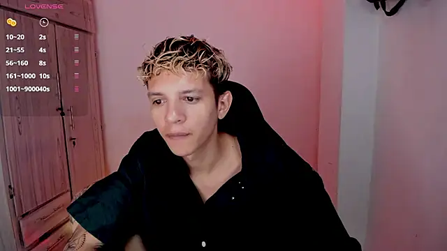 tylernova online show from March 30, 4:35 am