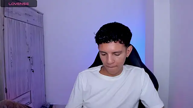 tylernova online show from June 5, 6:52 am