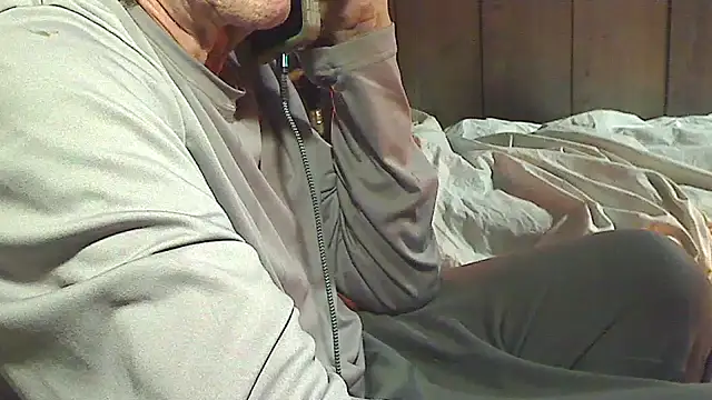 OldManOnline online show from December 1, 4:15 am