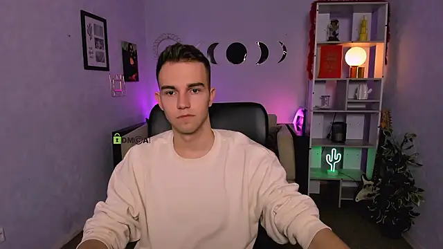 astren villo online show from February 24, 6:36 am