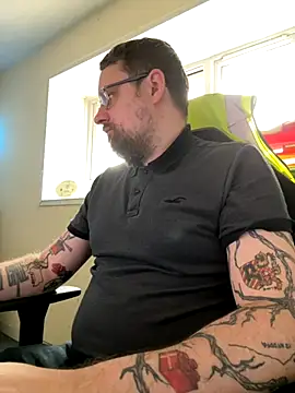 Otis Firefly online show from November 5, 11:45 am