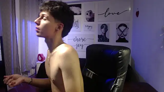 AmethystShadow17 online show from March 12, 8:38 pm