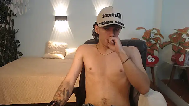 AmethystShadow17 online show from January 5, 9:40 pm