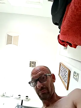 whateveruwanthowever online show from October 28, 5:37 pm