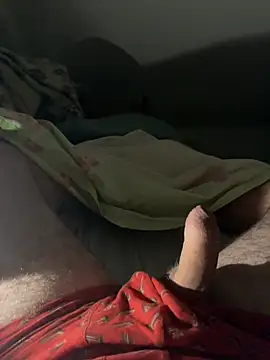 Snapshot of creamydeluxe chatting on October 20, 12:58 am creamydeluxe online show from October 20, 12:58 am