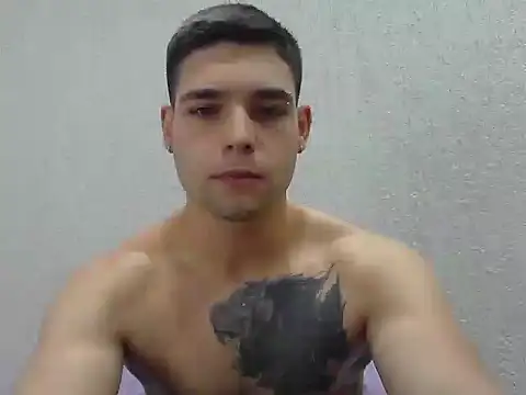 Snapshot of Zure-xxx chatting on October 21, 1:42 am Zure-xxx online show from October 21, 1:42 am