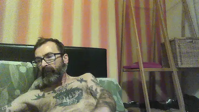 Tattooeddudexxx online show from November 19, 12:54 am